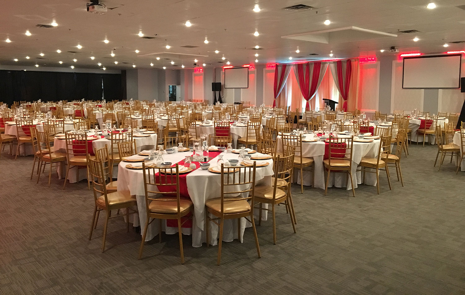 photo of White Diamond Conference Center, a banquet hall in Calgary for hosting events such as Chinese New Year, Christmas and New Years parties